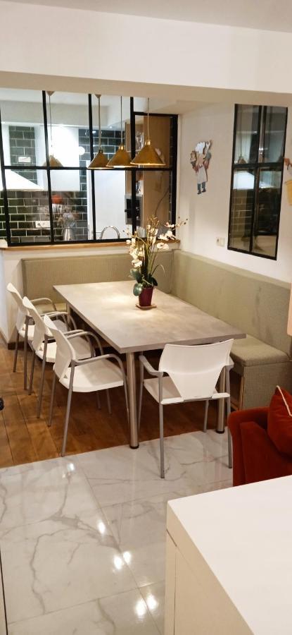 liège 4420 rue jean Jaurès 45 grande maison joyeuse avec terrasse 30m2 pour 8 personnes maximum Saint-Nicolas  Esterno foto