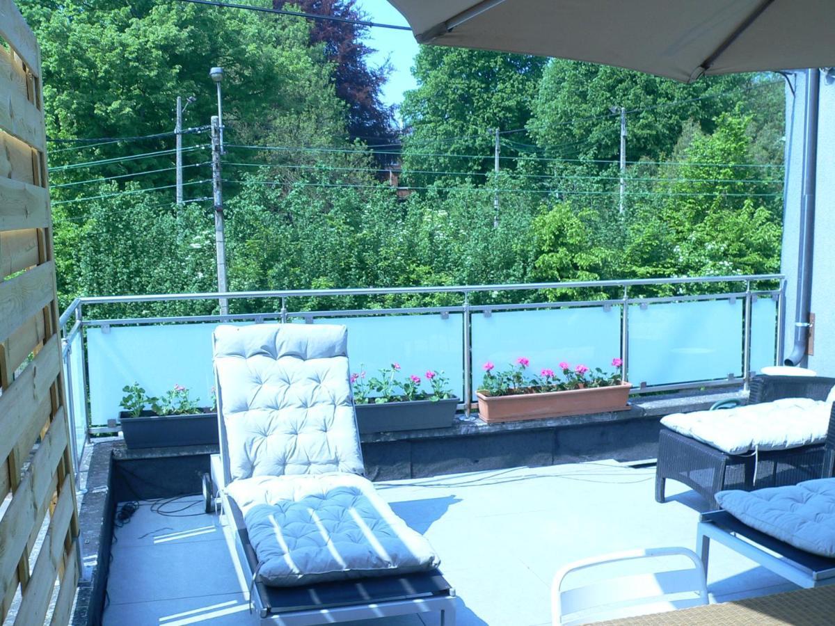 liège 4420 rue jean Jaurès 45 grande maison joyeuse avec terrasse 30m2 pour 8 personnes maximum Saint-Nicolas  Esterno foto