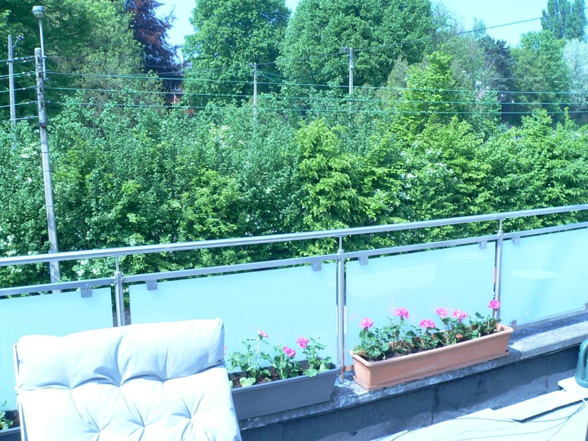liège 4420 rue jean Jaurès 45 grande maison joyeuse avec terrasse 30m2 pour 8 personnes maximum Saint-Nicolas  Esterno foto